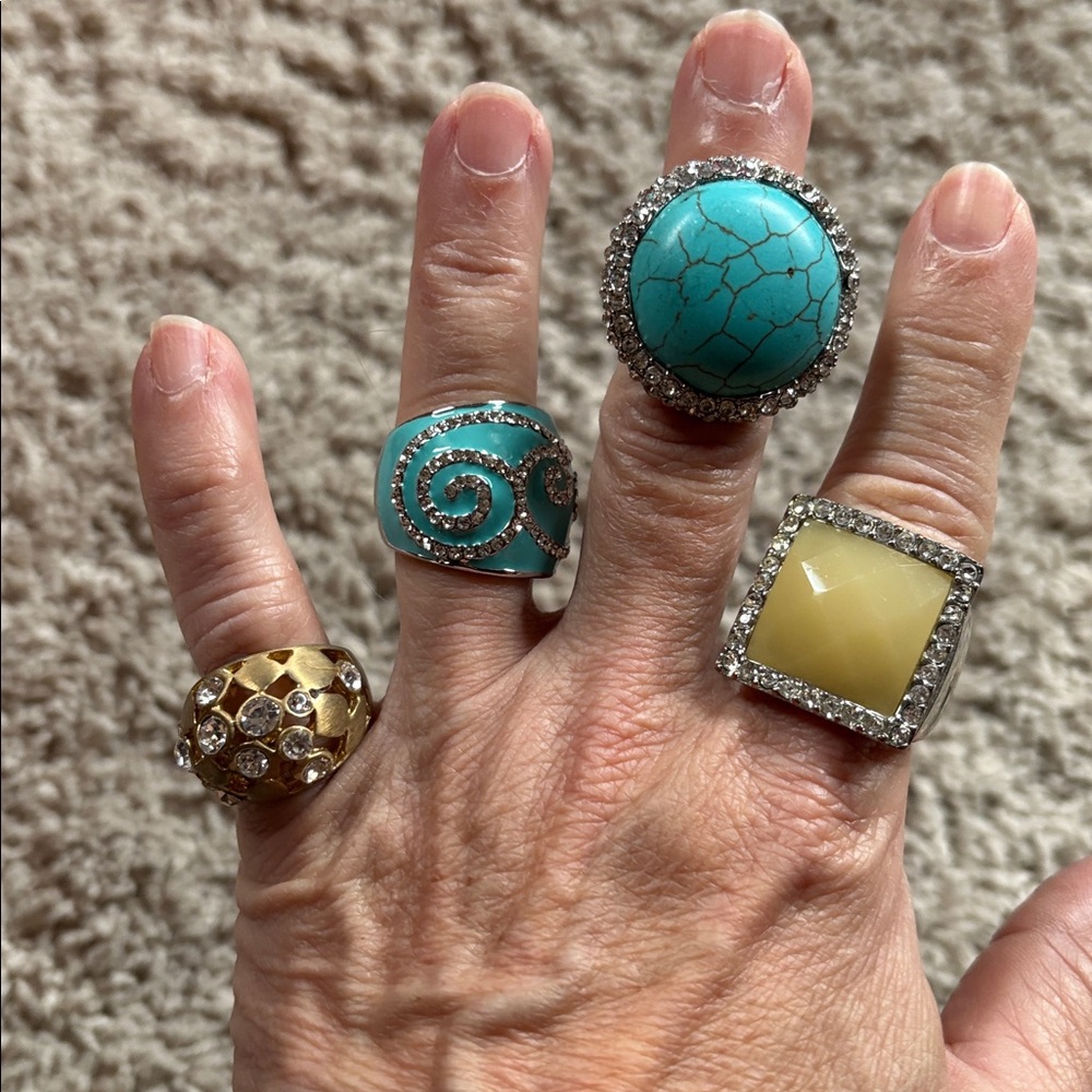 Lot of 15 Statement Rings - Picture 5 of 6